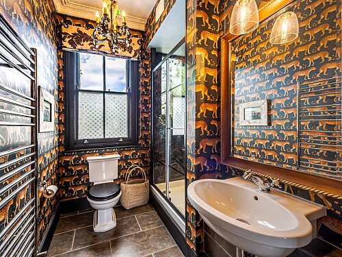 1055 -  filming photoshoot location-36