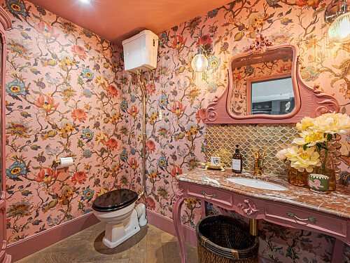 1055 -  filming photoshoot location-35