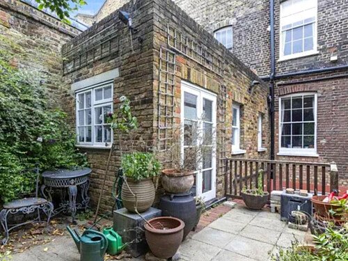 1718 -  filming photoshoot location-71