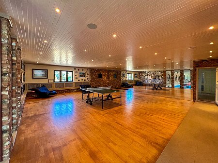 1051 -  filming photoshoot location-04