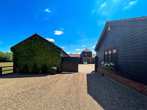 1051 -  filming photoshoot location-74