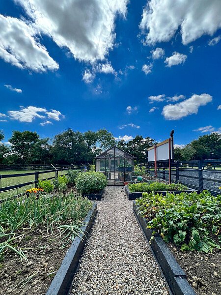 1051 -  filming photoshoot location-82