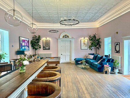 2043 -  filming photoshoot location-019