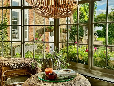 2043 -  filming photoshoot location-037