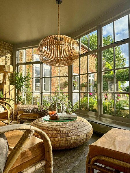 2043 -  filming photoshoot location-038