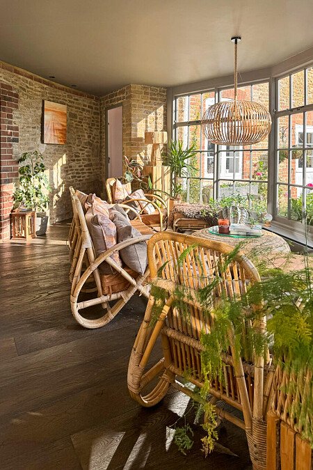 2043 -  filming photoshoot location-039