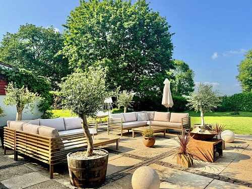 2043 -  filming photoshoot location-040