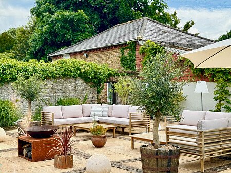 2043 -  filming photoshoot location-042