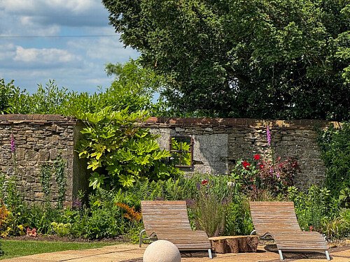 2043 -  filming photoshoot location-049