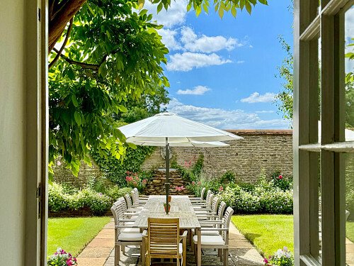 2043 -  filming photoshoot location-057