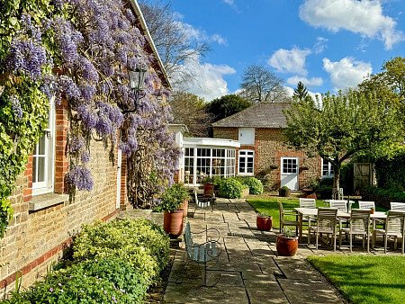 2043 -  filming photoshoot location-064