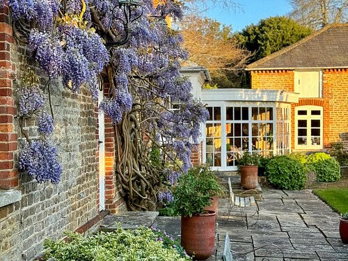 2043 -  filming photoshoot location-066