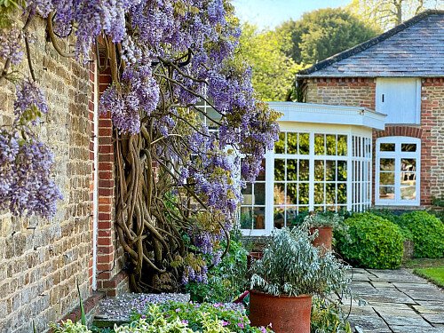 2043 -  filming photoshoot location-067