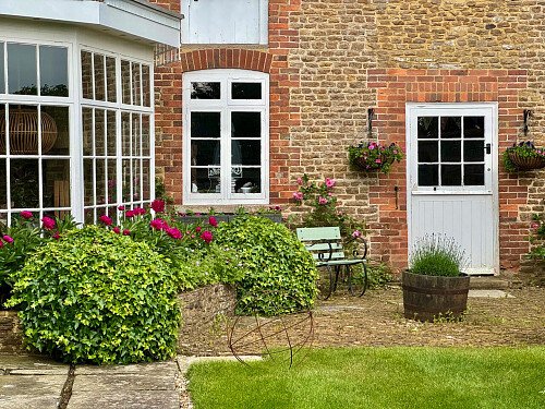 2043 -  filming photoshoot location-076