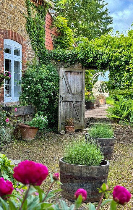 2043 -  filming photoshoot location-082