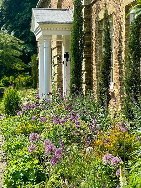 2043 -  filming photoshoot location-089