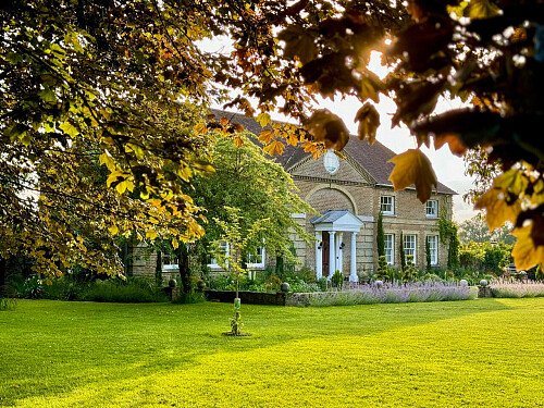 2043 -  filming photoshoot location-095