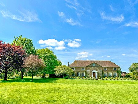 2043 -  filming photoshoot location-097