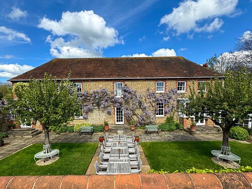 2043 -  filming photoshoot location-098