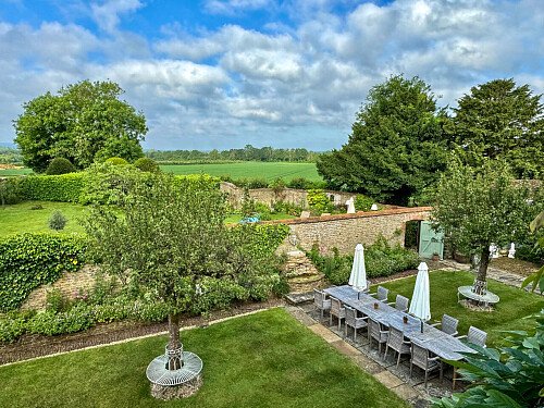 2043 -  filming photoshoot location-107