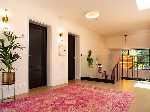 1507 -  filming photoshoot location-24