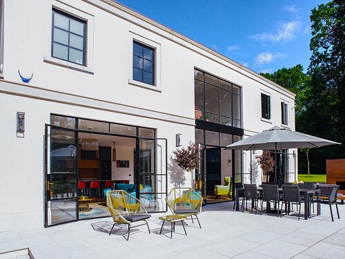 1507 -  filming photoshoot location-44