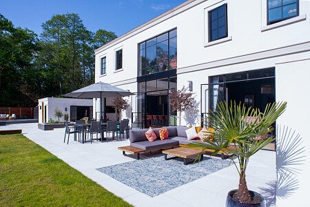 1507 -  filming photoshoot location-46