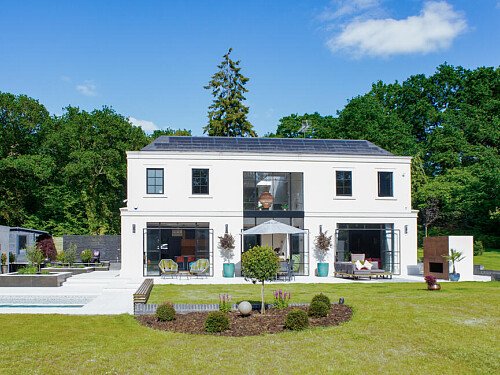 1507 -  filming photoshoot location-50