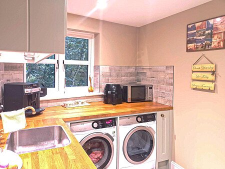 1903 -  filming photoshoot location-16