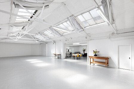 White warehouse studio - Filming Locations Locations Direct -3