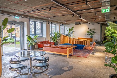 Barking Venue - Filming Locations Locations Direct -05