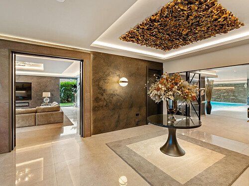 Trees Modern  - Filming Locations Locations Direct -35