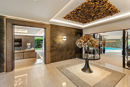 Trees Modern  - Filming Locations Locations Direct -35