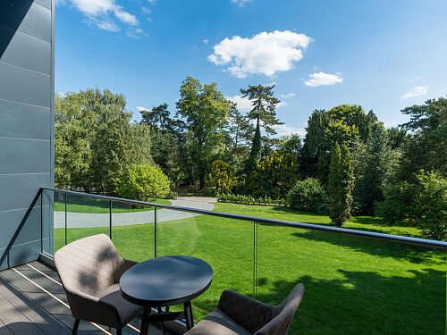 Trees Modern  - Filming Locations Locations Direct -39