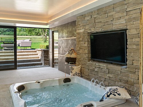 Trees Modern  - Filming Locations Locations Direct -46