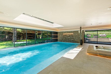 Trees Modern  - Filming Locations Locations Direct -48