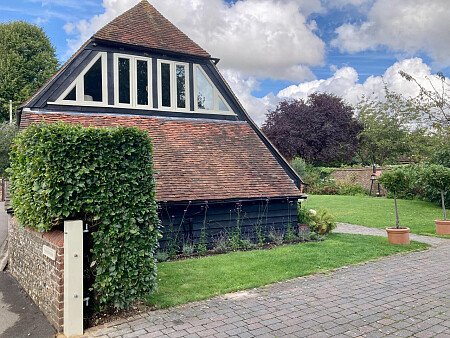 Beams Cottage  - Filming Locations Locations Direct -05