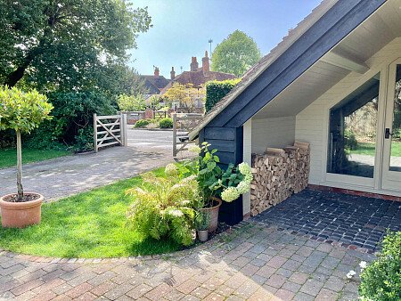 Beams Cottage  - Filming Locations Locations Direct -06