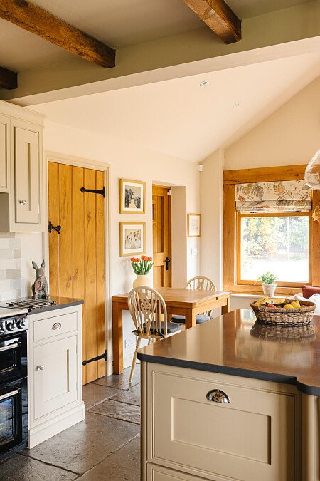 Lower House   - Filming Locations Locations Direct -012