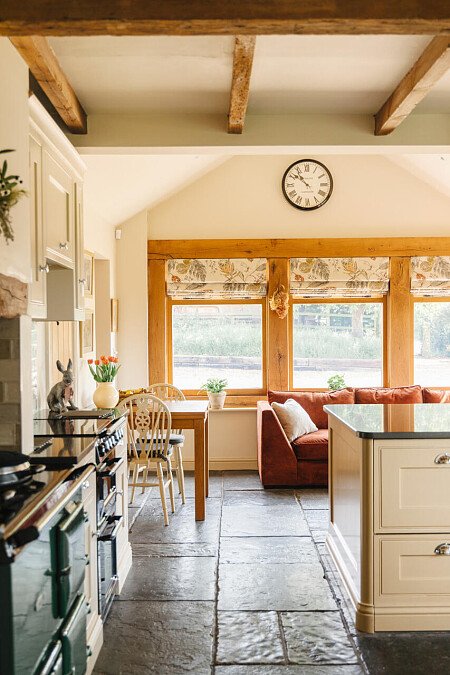 Lower House   - Filming Locations Locations Direct -022