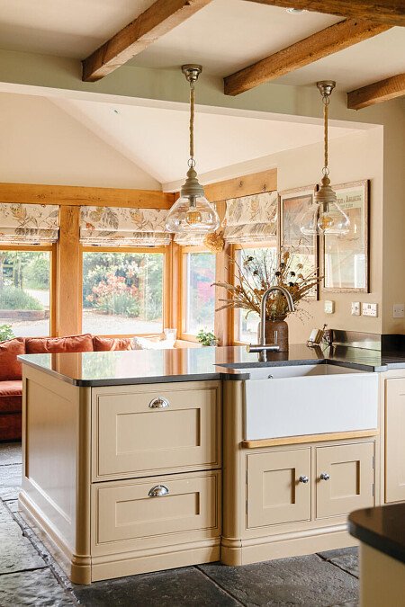 Lower House   - Filming Locations Locations Direct -021