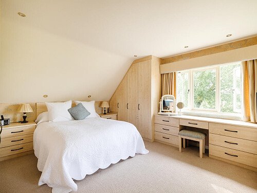 Lower House   - Filming Locations Locations Direct -066