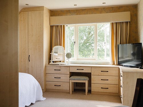 Lower House   - Filming Locations Locations Direct -065