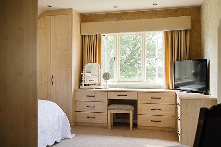 Lower House   - Filming Locations Locations Direct -065