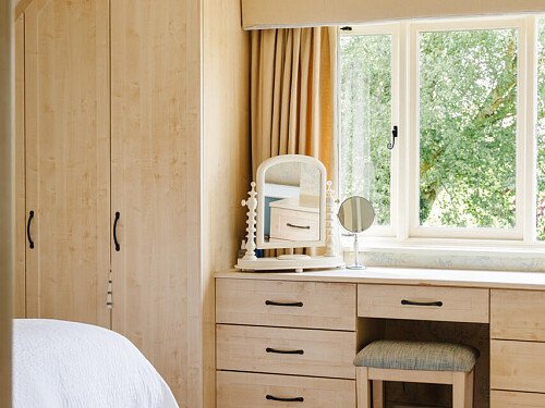 Lower House   - Filming Locations Locations Direct -074