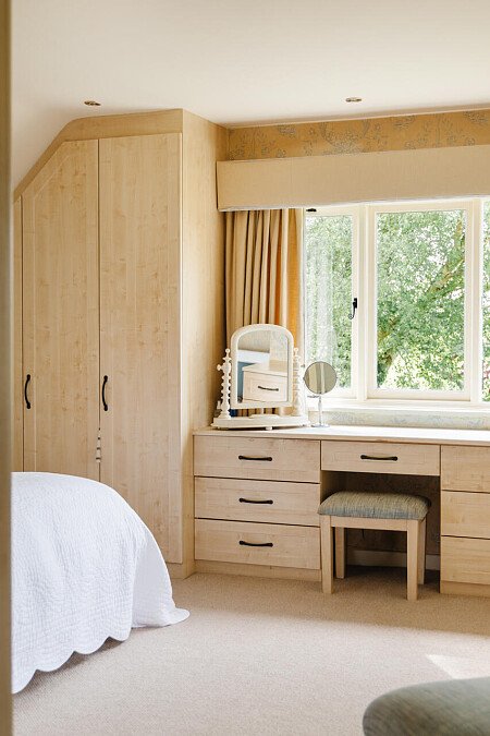 Lower House   - Filming Locations Locations Direct -074