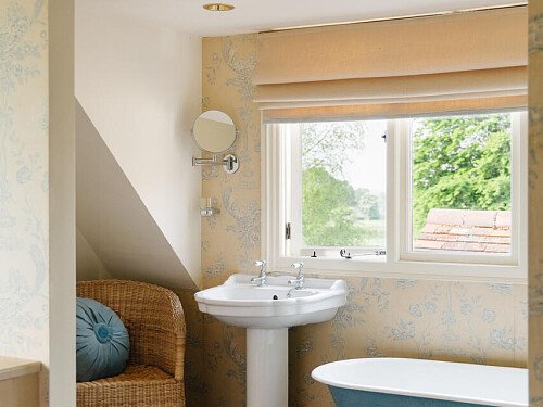 Lower House   - Filming Locations Locations Direct -075