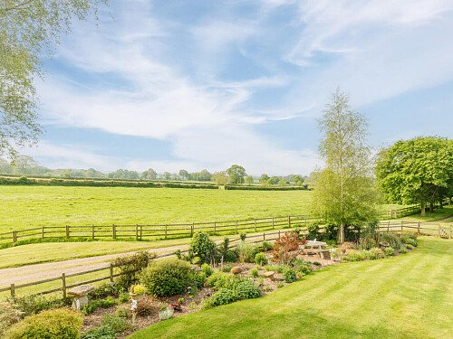 Lower House   - Filming Locations Locations Direct -080