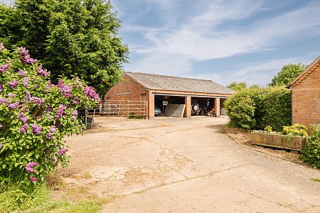 Lower House   - Filming Locations Locations Direct -086