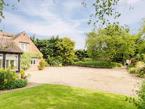 Lower House   - Filming Locations Locations Direct -093